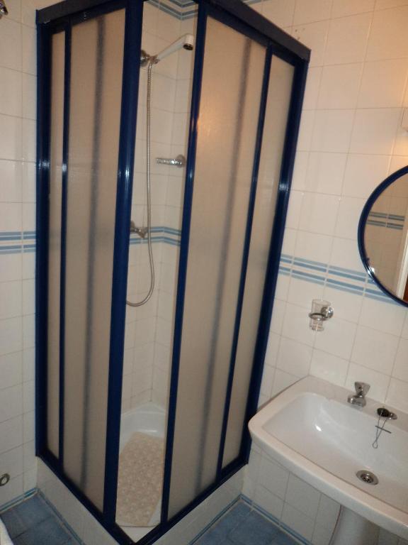 Twin Room with Balcony with Front View,39209788:JPEG