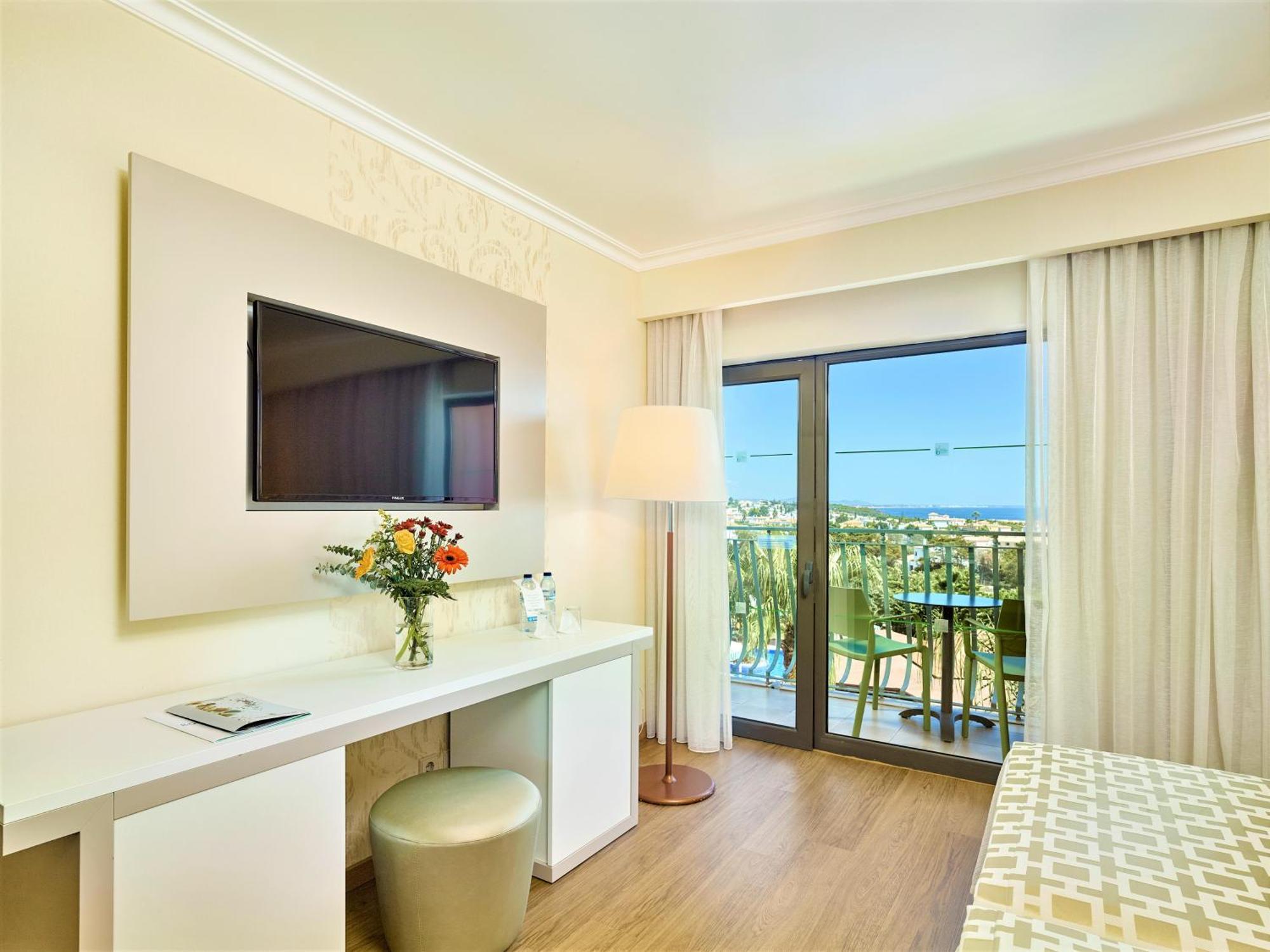 Deluxe Twin Room Sea View