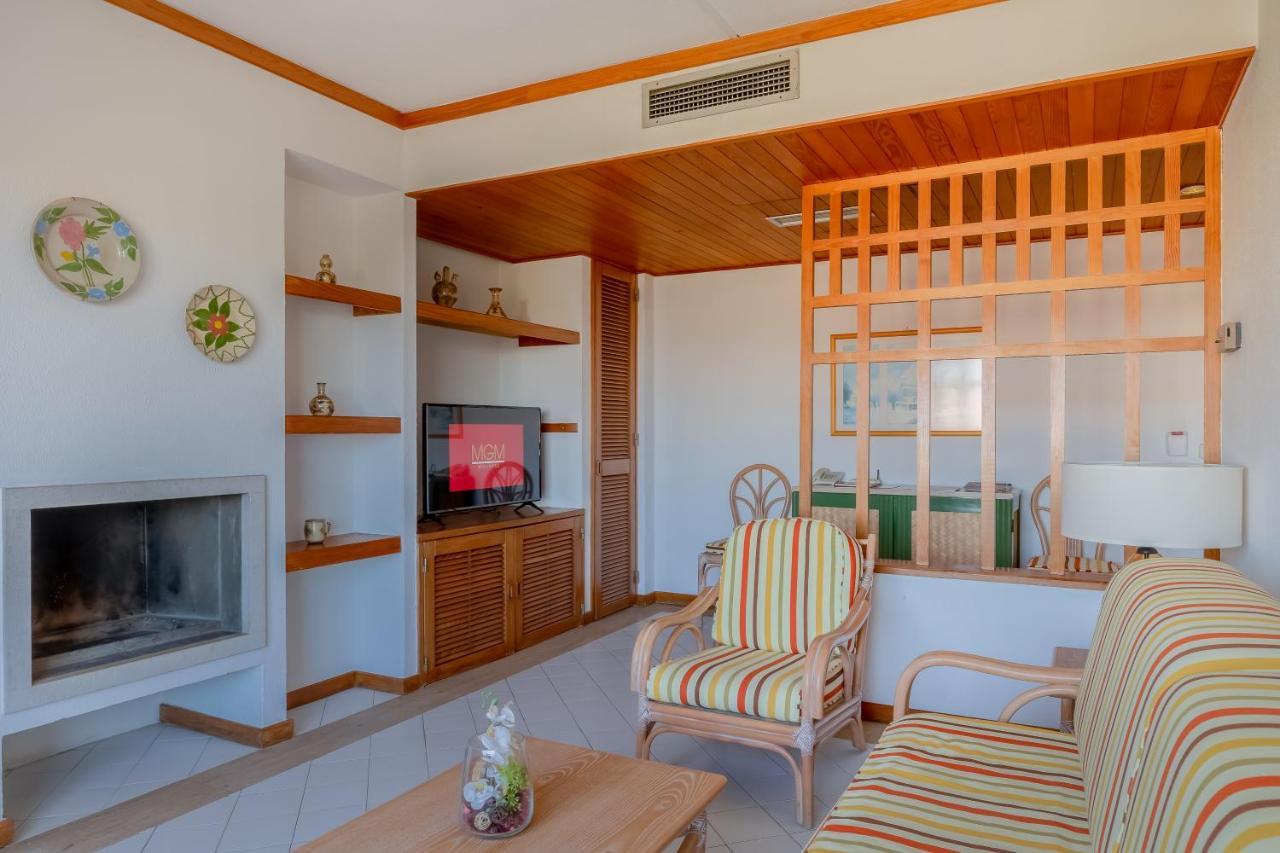 Superior One Bedroom Apartment –