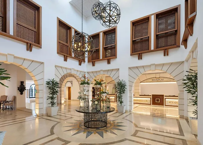 Hotel familiar: Pine Cliffs Hotel, A Luxury Collection Resort, Algarve